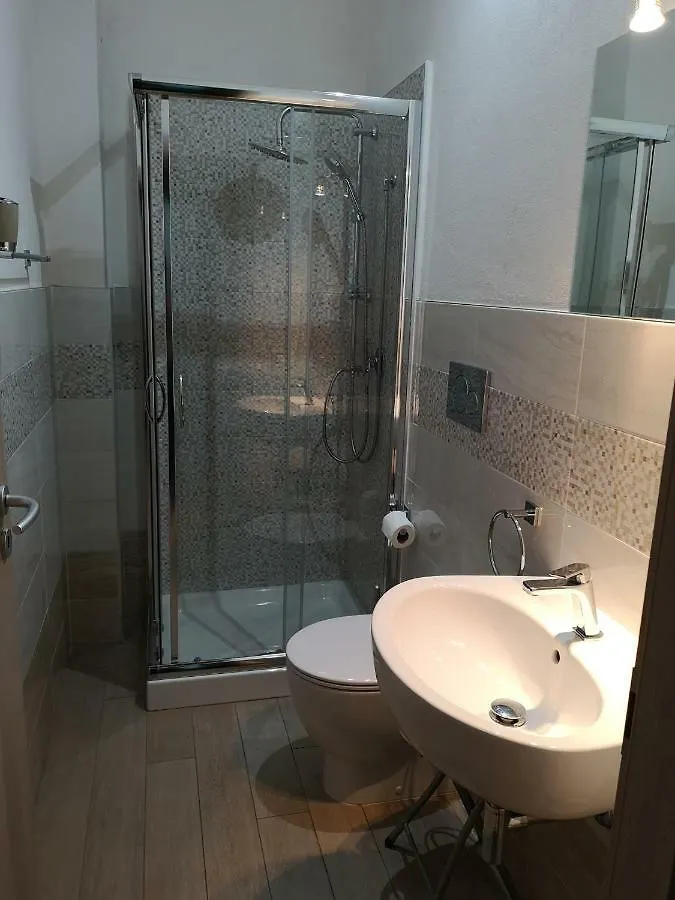 Domo Silvia Bed and Breakfast Λα Μανταλένα Ιταλία
